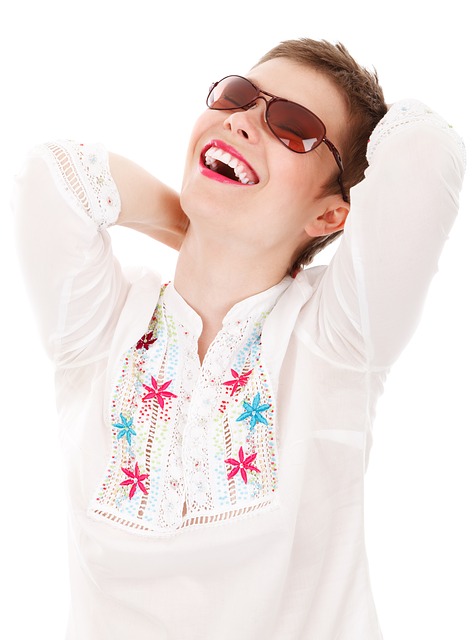 轰炸电话网页版